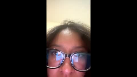 isafresita online show from May 30, 4:42 am