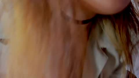 Snapshot of isamoon_ chatting on June 26, 12:48 am Isa online show from June 26, 12:48 am