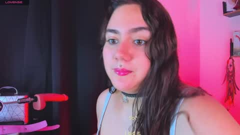 Snapshot of isarhodes_ chatting on January 12, 10:01 pm Isa online show from January 12, 10:01 pm