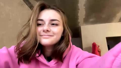 Snapshot of isauratorkelson chatting on November 12, 6:14 am Issa online show from November 12, 6:14 am