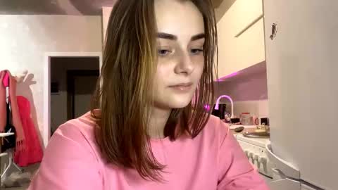 Snapshot of isauratorkelson chatting on November 29, 8:34 pm Issa online show from November 29, 8:34 pm