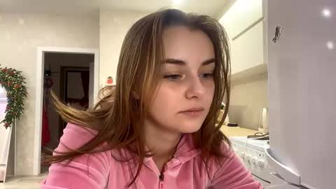 Snapshot of isauratorkelson chatting on December 18, 4:40 am Issa online show from December 18, 4:40 am