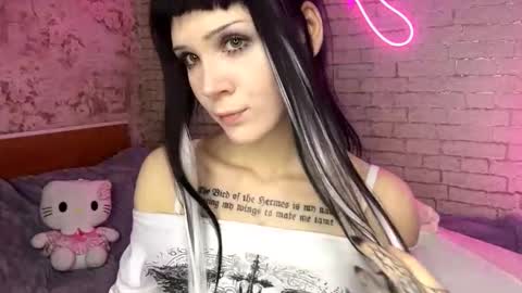 Snapshot of isauratorkelson chatting on March 2, 11:06 am Issa online show from March 2, 11:06 am