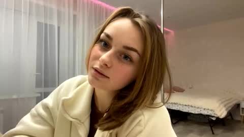 Snapshot of isauratorkelson chatting on March 5, 8:16 pm Issa online show from March 5, 8:16 pm