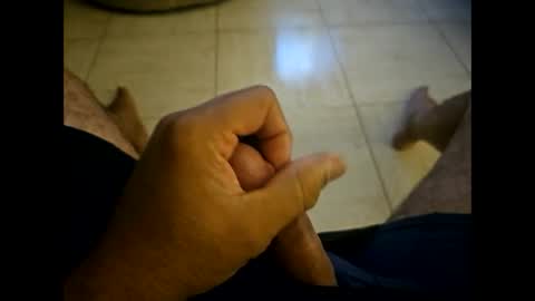 Snapshot of iscrewinutibolt chatting on December 17, 11:16 am Carlos online show from December 17, 11:16 am