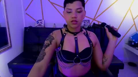 isabela online show from September 21, 9:27 pm