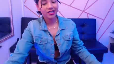 Snapshot of ise_lunny chatting on June 11, 3:04 am isabela online show from June 11, 3:04 am