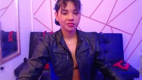 Snapshot of ise_lunny chatting on June 13, 3:59 am isabela online show from June 13, 3:59 am