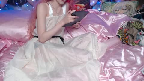 Sele online show from March 8, 10:35 pm