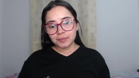 Emma online show from December 5, 3:26 am