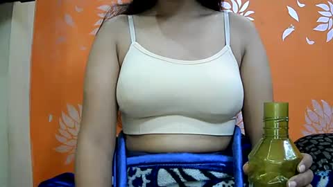 Snapshot of ishika_singh_ chatting on January 13, 2:50 am ishika_singh_ online show from January 13, 2:50 am