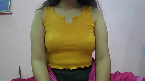 ishika_singh_ online show from January 14, 2:17 am