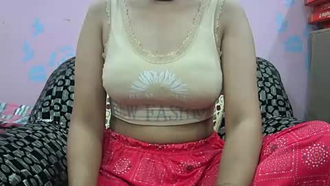 Snapshot of ishika_singh_ chatting on June 16, 1:52 am ishika_singh_ online show from June 16, 1:52 am