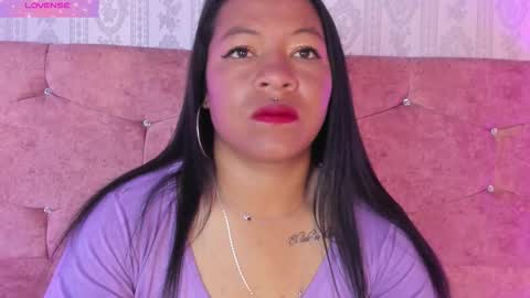 Isis Casas online show from December 3, 11:52 am