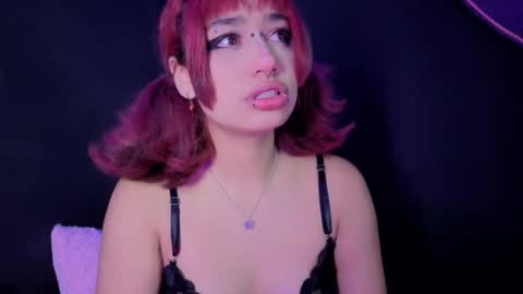Snapshot of isisjones18 chatting on September 15, 4:12 am Isisjones18 online show from September 15, 4:12 am
