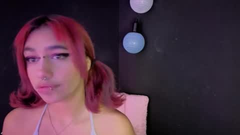 Snapshot of isisjones18 chatting on September 23, 4:48 am Isisjones18 online show from September 23, 4:48 am