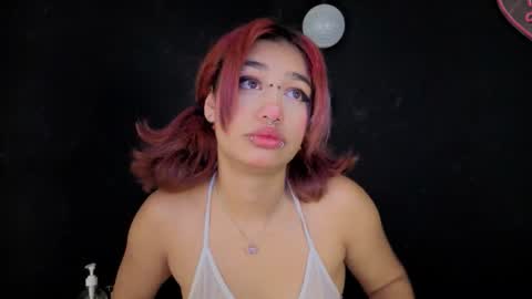 Snapshot of isisjones18 chatting on September 26, 5:33 am Isisjones18 online show from September 26, 5:33 am
