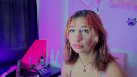 Snapshot of isisjones18 chatting on October 14, 6:42 pm Isisjones18 online show from October 14, 6:42 pm