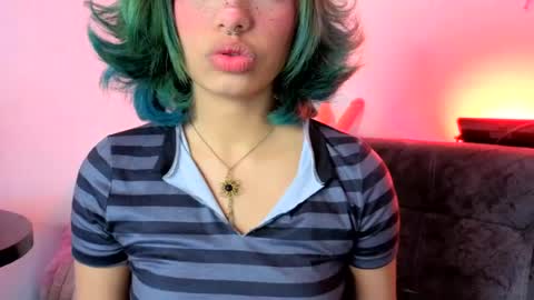 Snapshot of isisjones18 chatting on August 8, 11:28 pm Isisjones18 online show from August 8, 11:28 pm