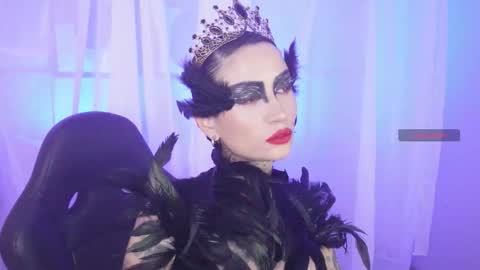 Isis Raichu online show from February 3, 9:09 pm