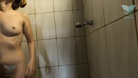 Isis SUN online show from February 1, 2:15 pm