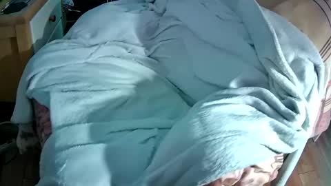 Snapshot of iskarius chatting on December 3, 4:39 pm Iskarius online show from December 3, 4:39 pm