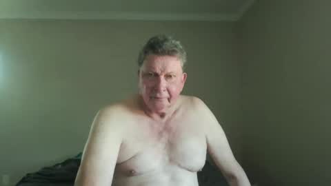 island625103 online show from October 23, 8:18 pm