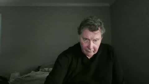 island625103 online show from March 22, 10:13 pm