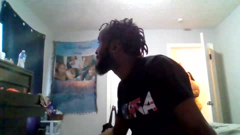 Snapshot of islandmaker chatting on May 20, 6:36 pm islandmaker online show from May 20, 6:36 pm