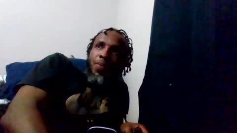 Snapshot of islandmaker chatting on May 22, 4:19 am islandmaker online show from May 22, 4:19 am