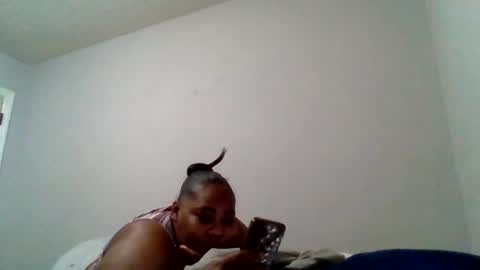 Snapshot of islandmaker chatting on May 22, 9:42 pm islandmaker online show from May 22, 9:42 pm