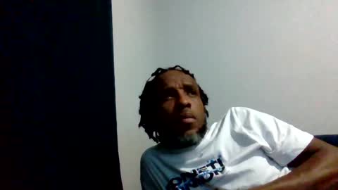 Snapshot of islandmaker chatting on June 18, 5:30 am islandmaker online show from June 18, 5:30 am