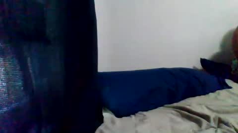 Snapshot of islandmaker chatting on June 21, 8:11 pm islandmaker online show from June 21, 8:11 pm
