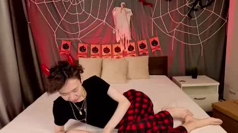 Snapshot of islendtakumi chatting on November 1, 4:14 am Takumi online show from November 1, 4:14 am