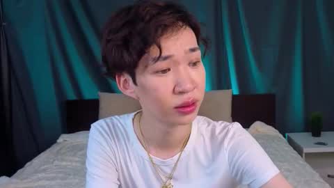 Snapshot of islendtakumi chatting on November 7, 2:55 am Takumi online show from November 7, 2:55 am