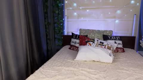 Snapshot of islendtakumi chatting on December 14, 3:12 am Takumi online show from December 14, 3:12 am