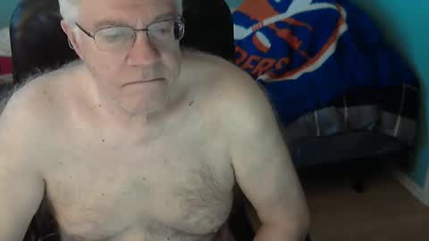 Snapshot of islesman22 chatting on September 21, 11:12 am islesman22 online show from September 21, 11:12 am