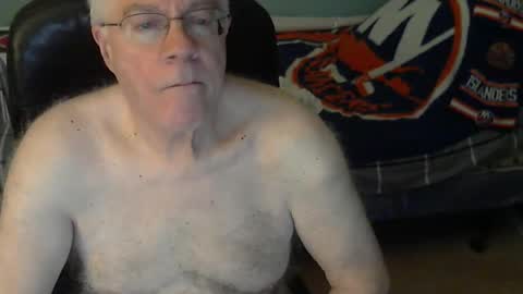 islesman22 online show from April 10, 9:36 am