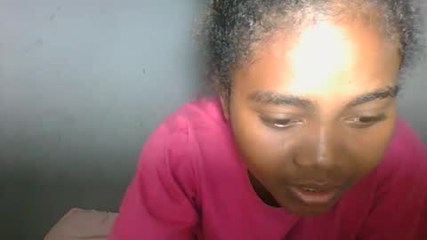 Snapshot of ismayrah chatting on April 7, 6:19 pm ismayrah online show from April 7, 6:19 pm