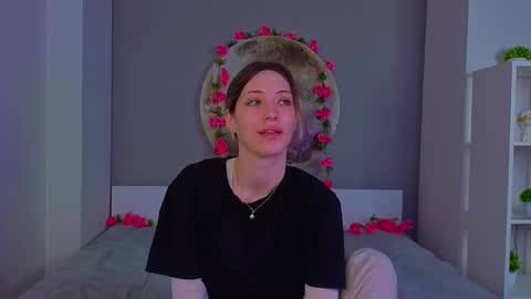 Emilia online show from March 15, 6:19 am