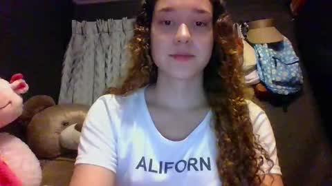 Snapshot of issa30213 chatting on November 7, 2:22 am Issa online show from November 7, 2:22 am