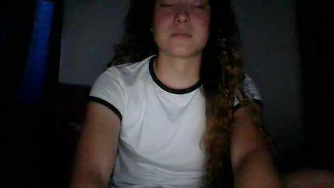 Snapshot of issa30213 chatting on April 3, 7:34 pm Issa online show from April 3, 7:34 pm