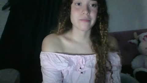 Snapshot of issa30213 chatting on May 7, 1:00 am Issa online show from May 7, 1:00 am