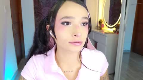 I S S A B E L A Igissaa ax    Xlittleissa  online show from February 18, 10:28 pm