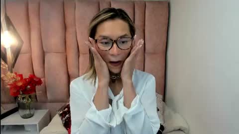ISSA MILF online show from July 9, 1:26 pm