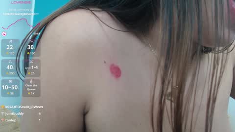 Issa  online show from January 21, 6:55 pm