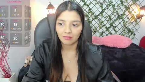 Issa  online show from October 27, 4:55 pm