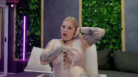 Alisa online show from June 11, 5:05 am