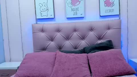 Snapshot of issaa_tyler chatting on September 21, 3:08 am Issa online show from September 21, 3:08 am