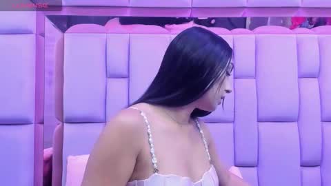 issabela_mackey_ online show from February 19, 12:01 pm